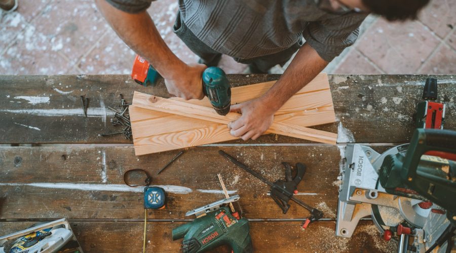 How to build the ideal man cave that pays for itself? 6 tips!